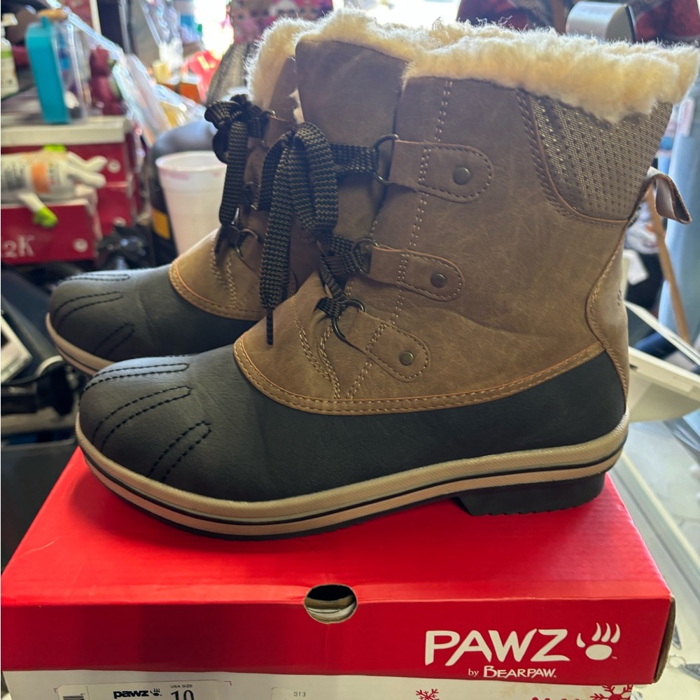 Boots - Picture 2 of 3
